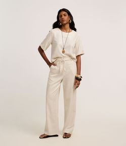 Calça Pantalona em Viscolinho com Cinto Corda