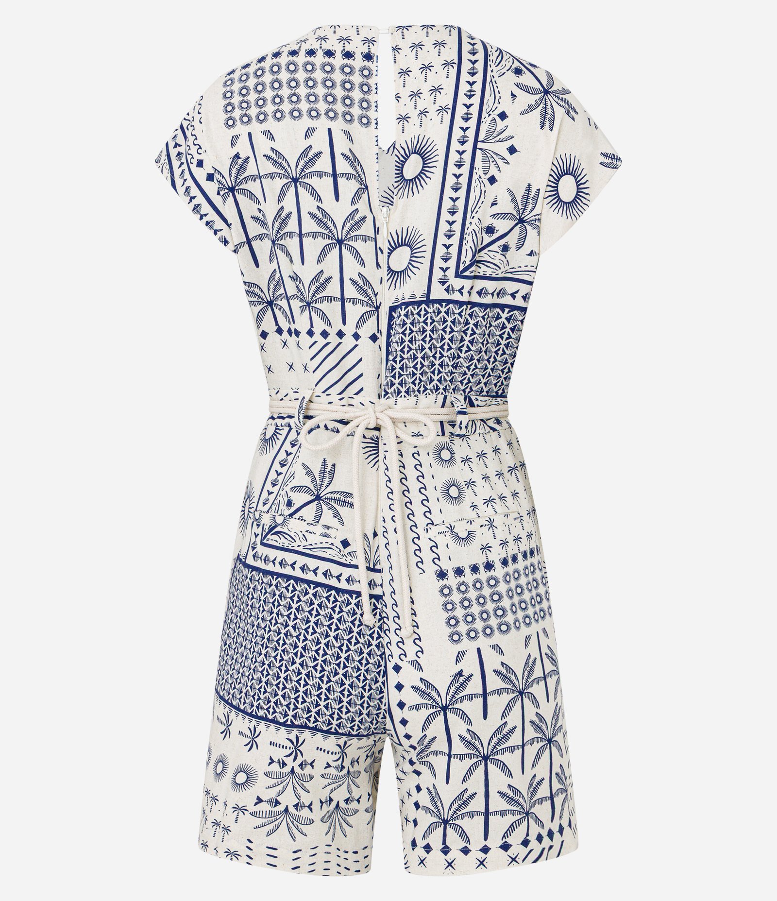 Macaquinho em Viscolinho com Cinto Corda e Estampa Tropical Off White 7