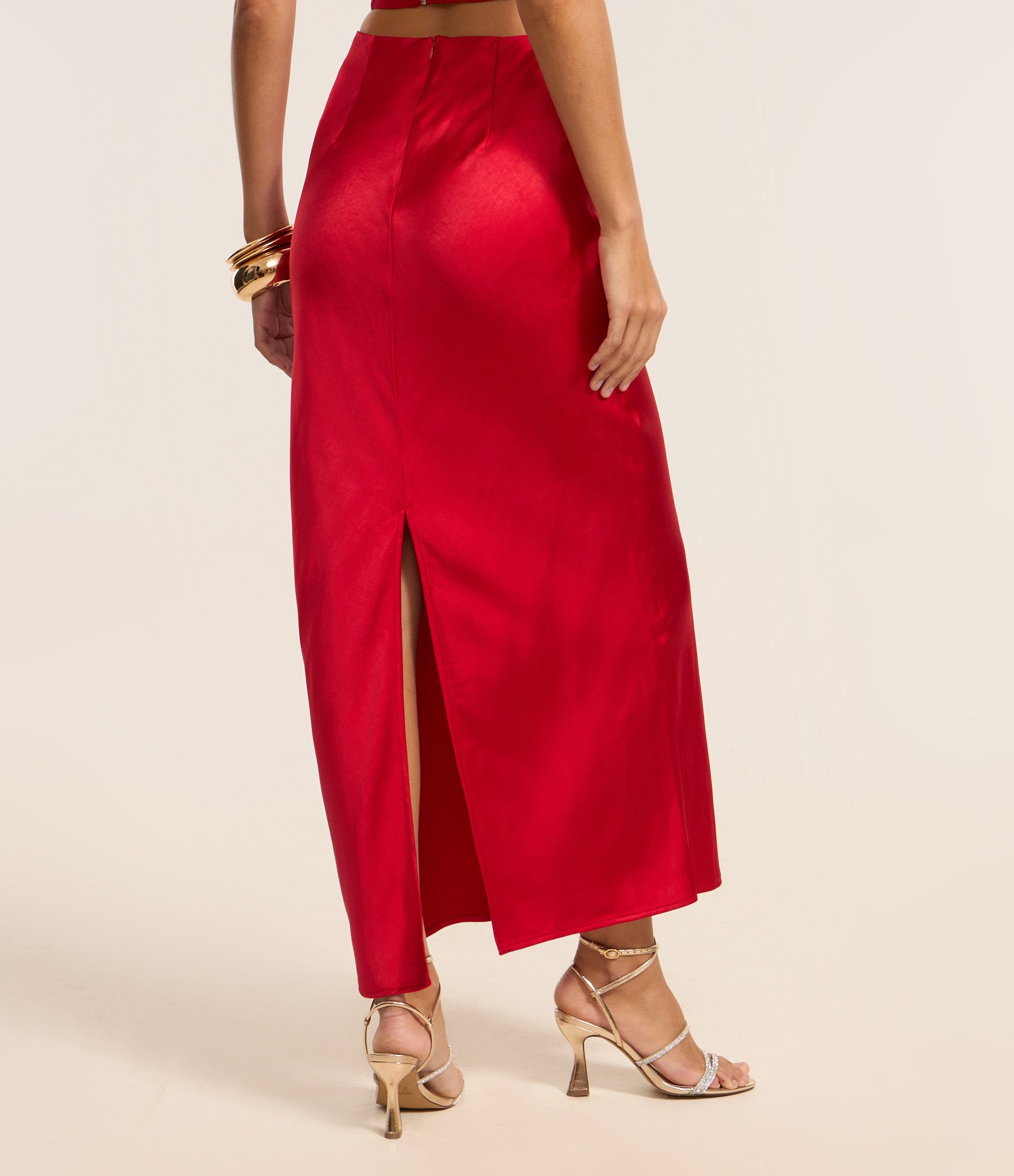 Saia New Midi em Cetim com Fenda Vermelho 4