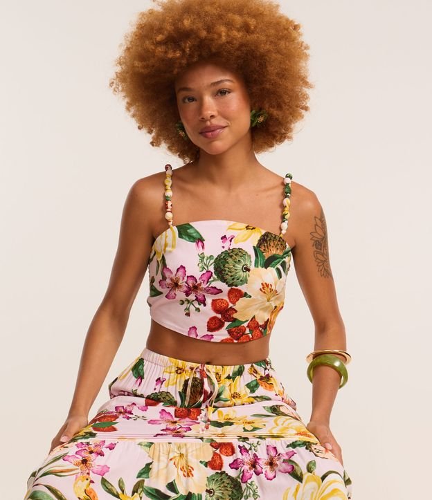 Blusa Cropped em Chalis Floral com Bolinhas Encapadas nas Alças
