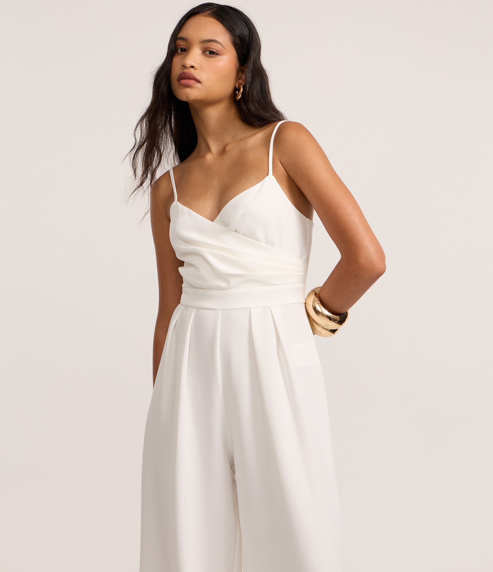 Macacão Pantalona Alfaiatado com Decote Transpassado Off White 2