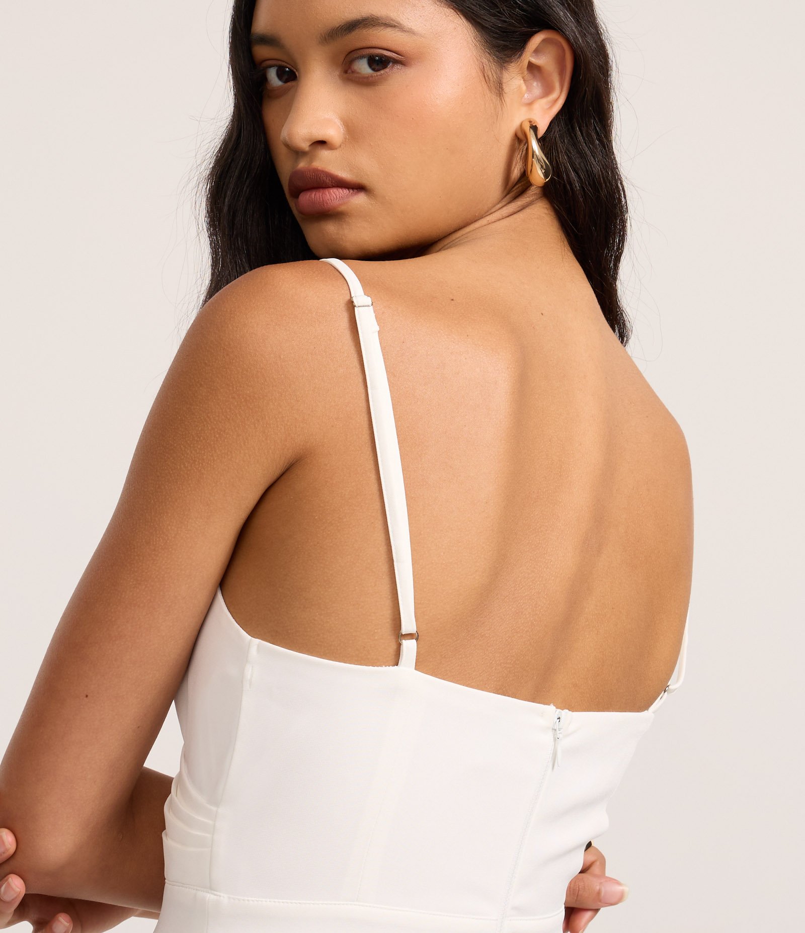 Macacão Pantalona Alfaiatado com Decote Transpassado Off White 3