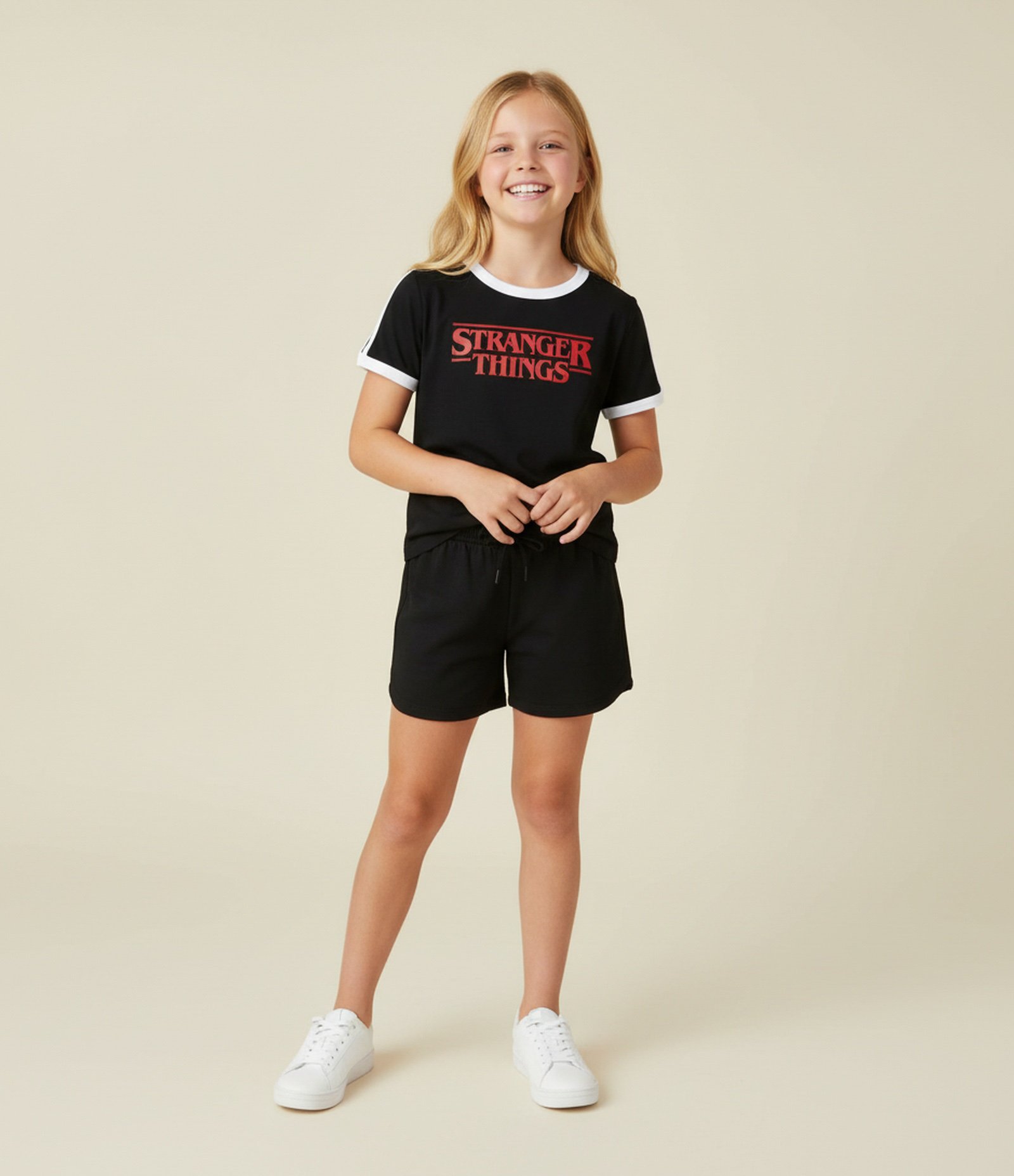 Camiseta Infantil com Estampa Lettering Stranger Things - Tam 5 A 14 Anos Preto 1