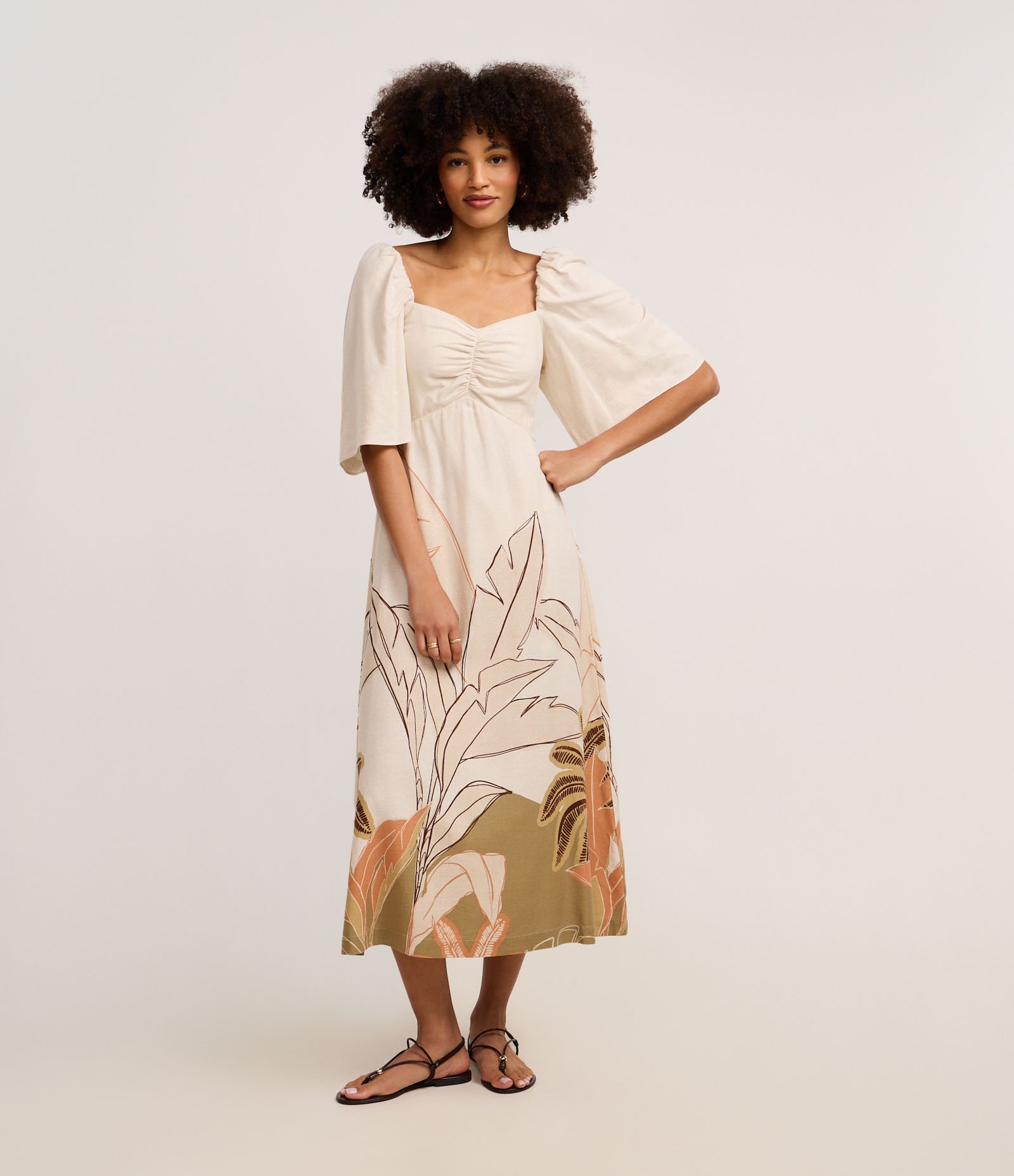Vestido Midi em Viscolinho com Estampa Folhagem Bege 1