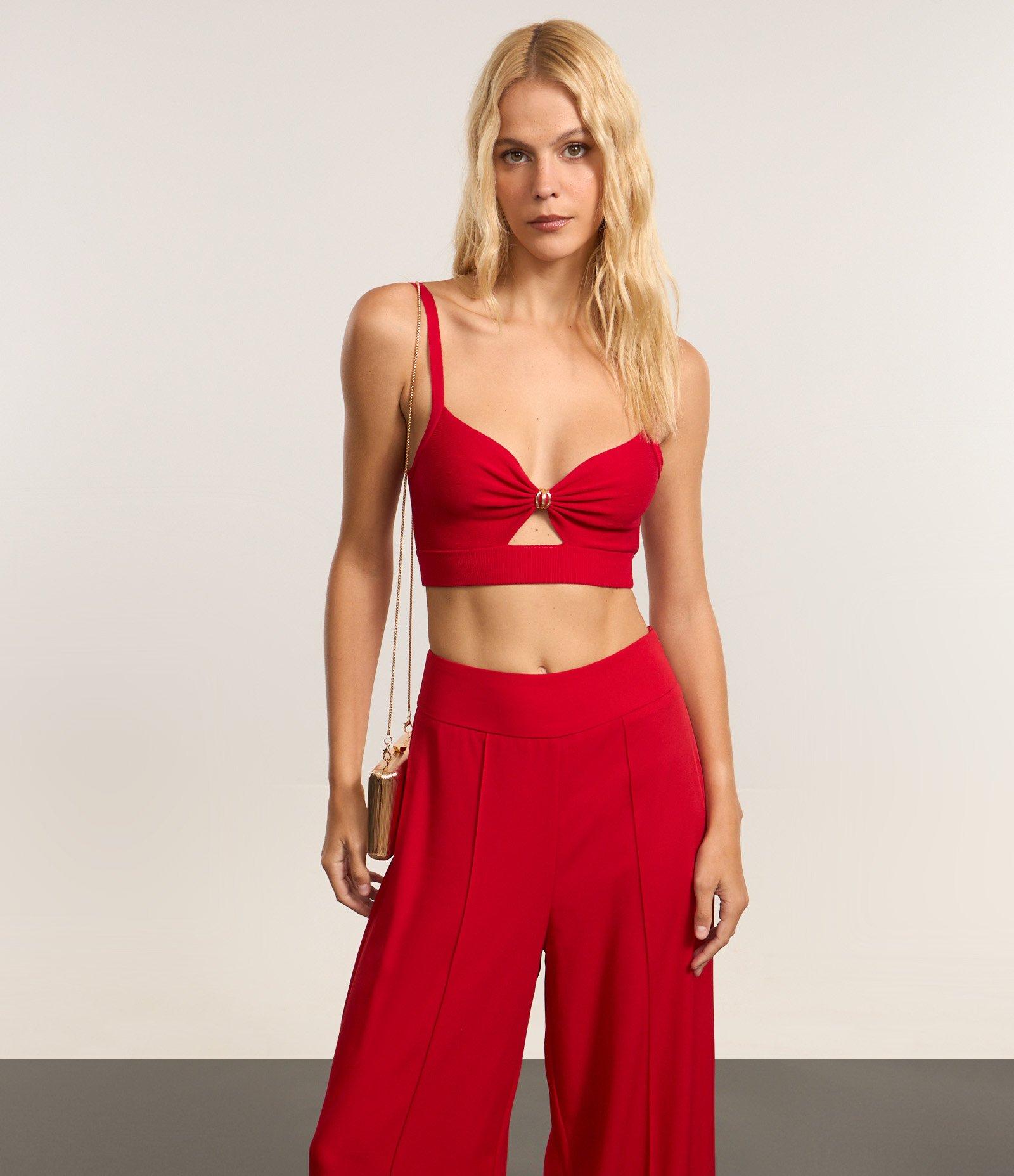 Calça Pantalona em Crepe com Friso Frontal Vermelho 6