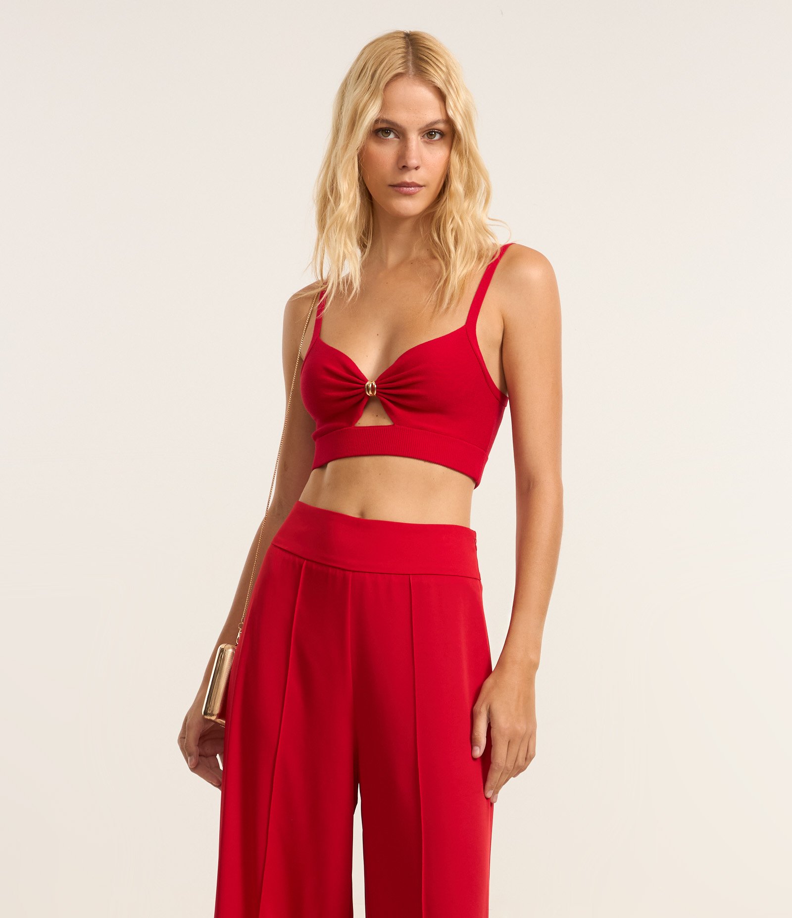 Calça Pantalona em Crepe com Friso Frontal Vermelho 2
