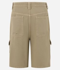 Bermuda Baggy em Sarja com Bolso Cargo e Detalhes de Ilhós