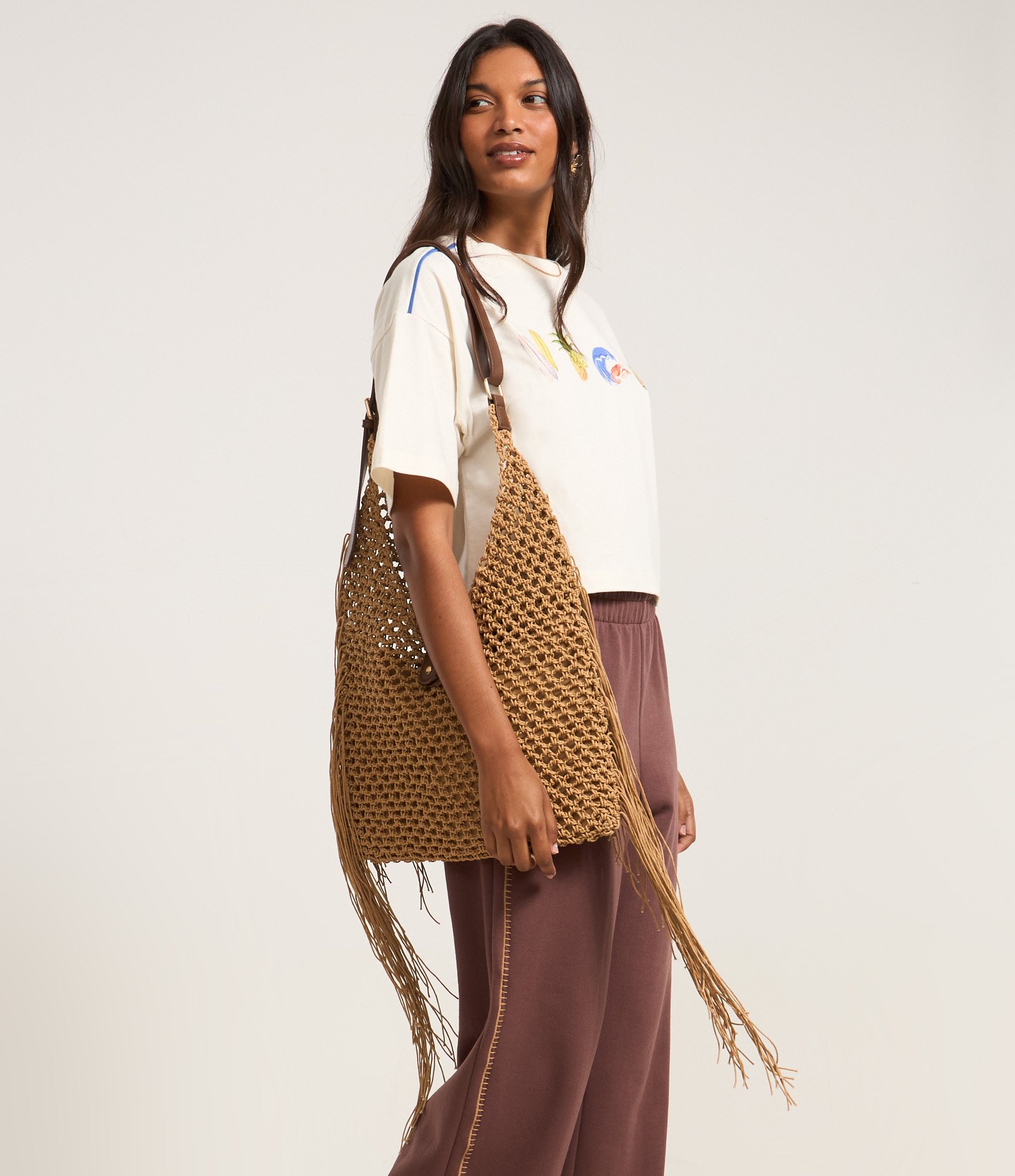 Calça em Moletom com Forro Fleece e Bordado Lateral Marrom 2