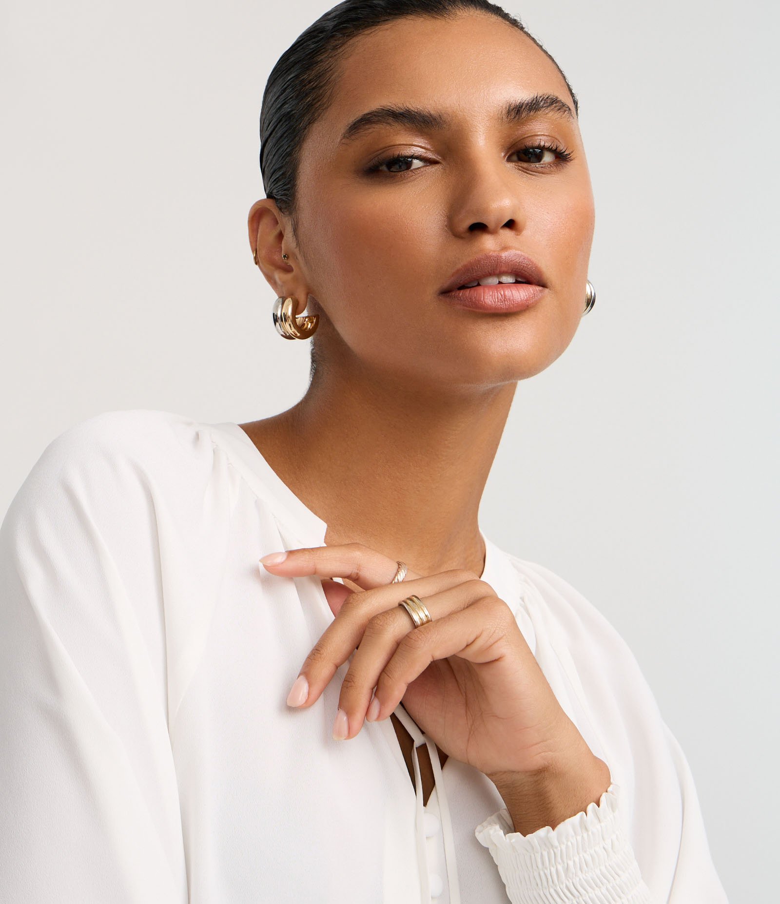 Blusa Bata em Crepe com Gola Padre e Manga Ampla Preto/Off White 4