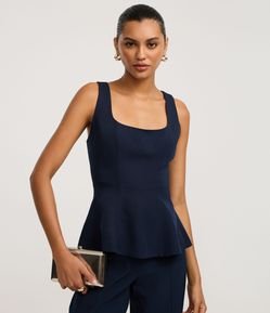 Blusa Alfaiatada com Decote Quadrado e Alça Larga