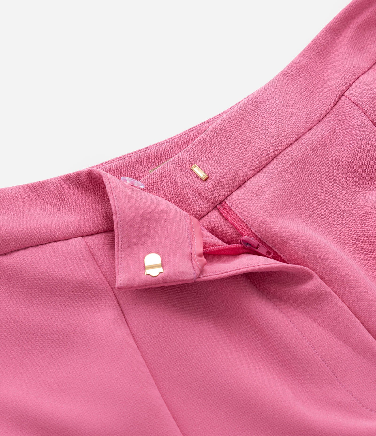 Bermuda em Crepe com Detalhe de Botões nos Bolsos Curve & Plus Size Rosa 7