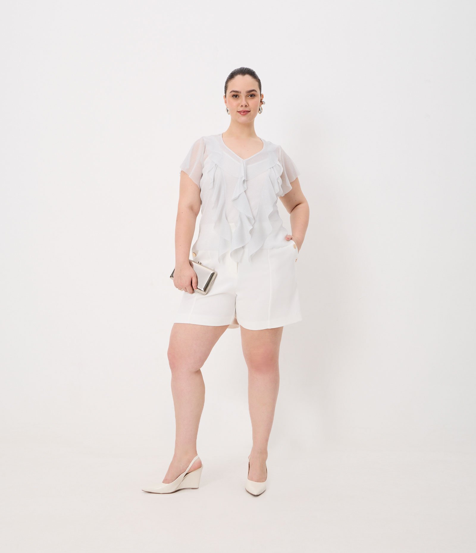 Bermuda em Crepe com Detalhe de Botões nos Bolsos Curve & Plus Size Branco 2