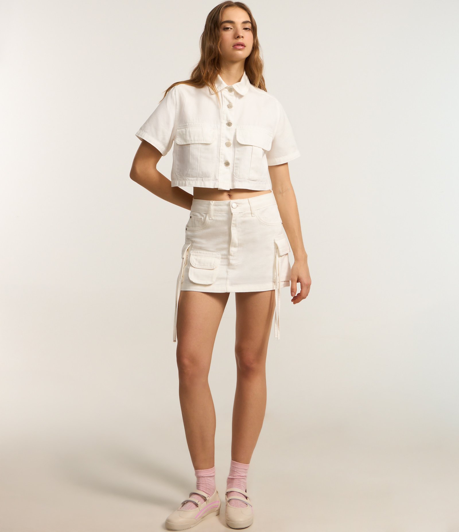 Camisa Curta em Sarja com Bolsos Frontais Branco 3