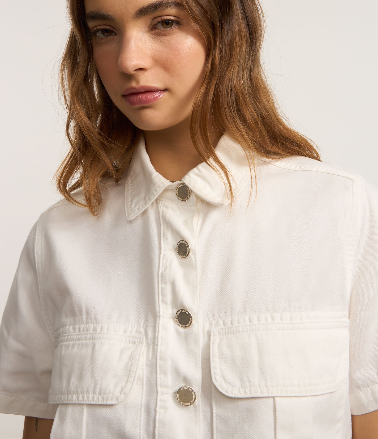 Camisa Curta em Sarja com Bolsos Frontais Branco 4
