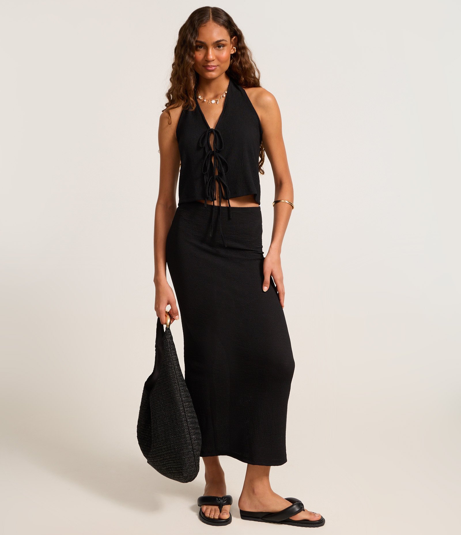 Blusa Frente Única Texturizada com Amarrações Preto 2