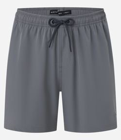 Bermuda com Detalhe de Etiqueta Emborrachada