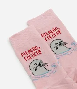 Meia Cano Alto em Algodão com Estampa Atenção Fofoca