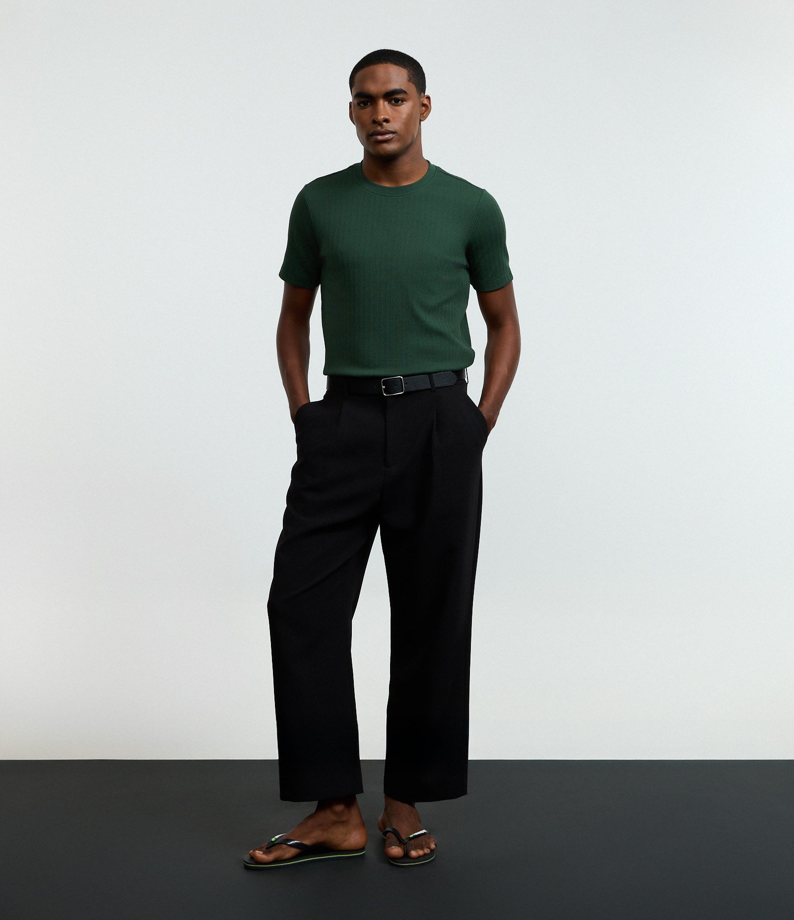 Camiseta Slim com Textura Vertical Verde 4