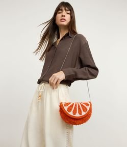 Bolsa Hobo em Miçanga com Alça Transversal e Tampa de Laranja