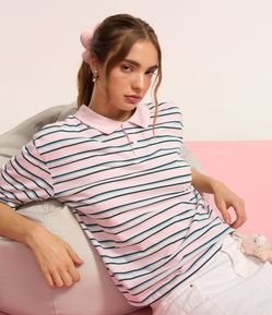 Camiseta em Malha com Gola Polo e Estampa de Listras