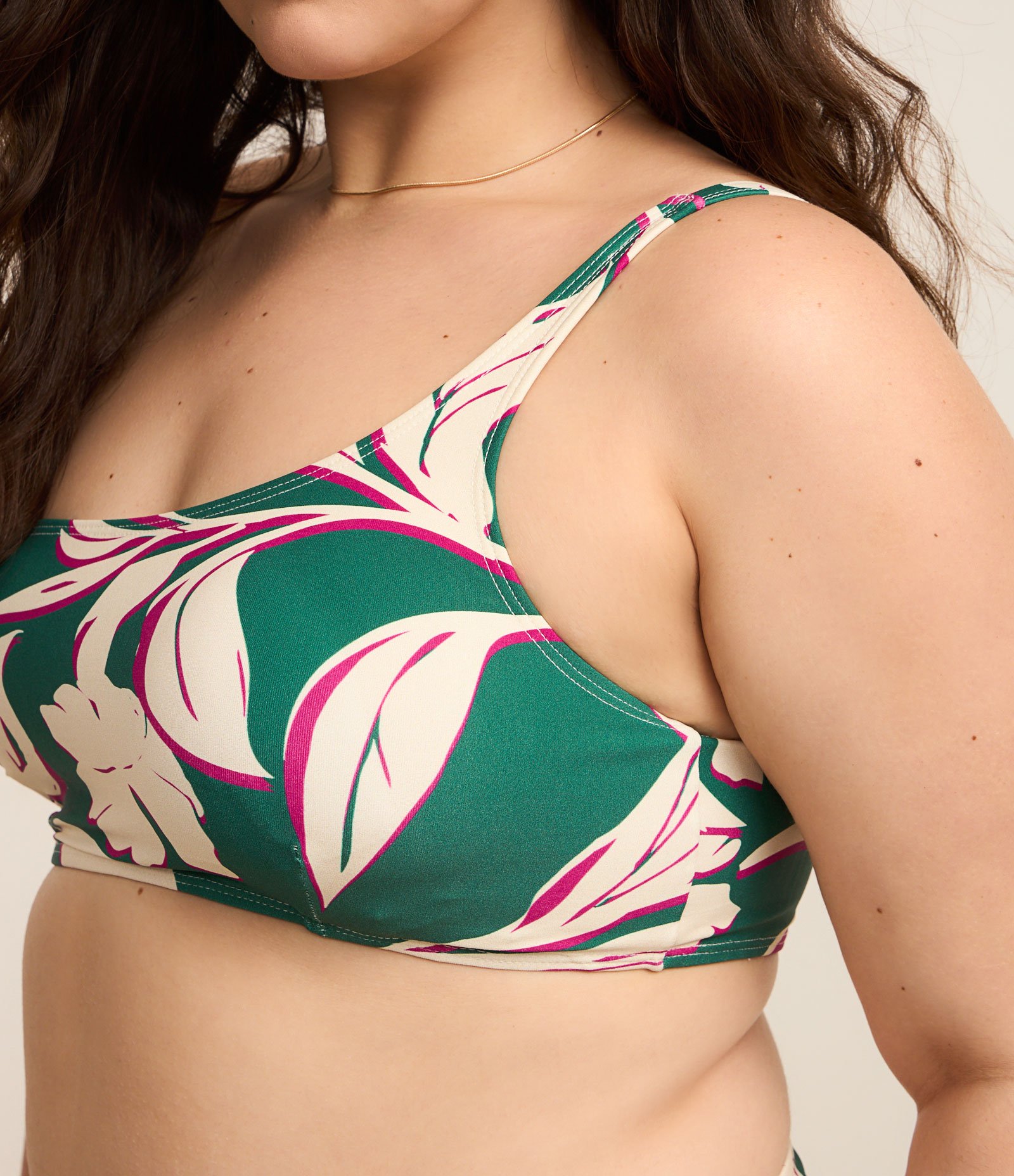 Biquíni Top Ombro Só em Microfibra com Estampa de Folhagem Curve & Plus Size Verde 3