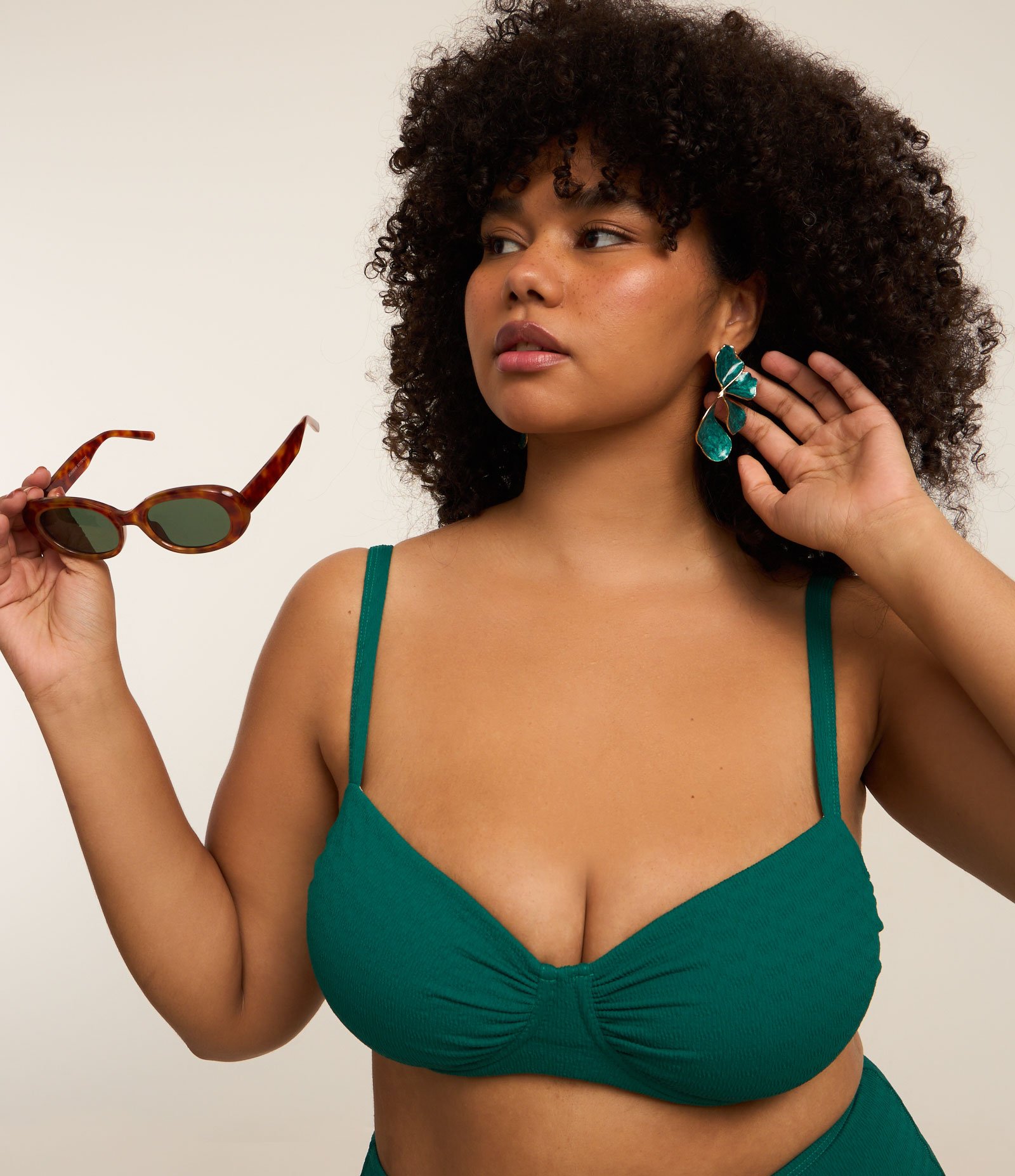 Biquíni Top Meia Taça em Microfibra Texturizada com Franzido Curve & Plus Size Verde 2