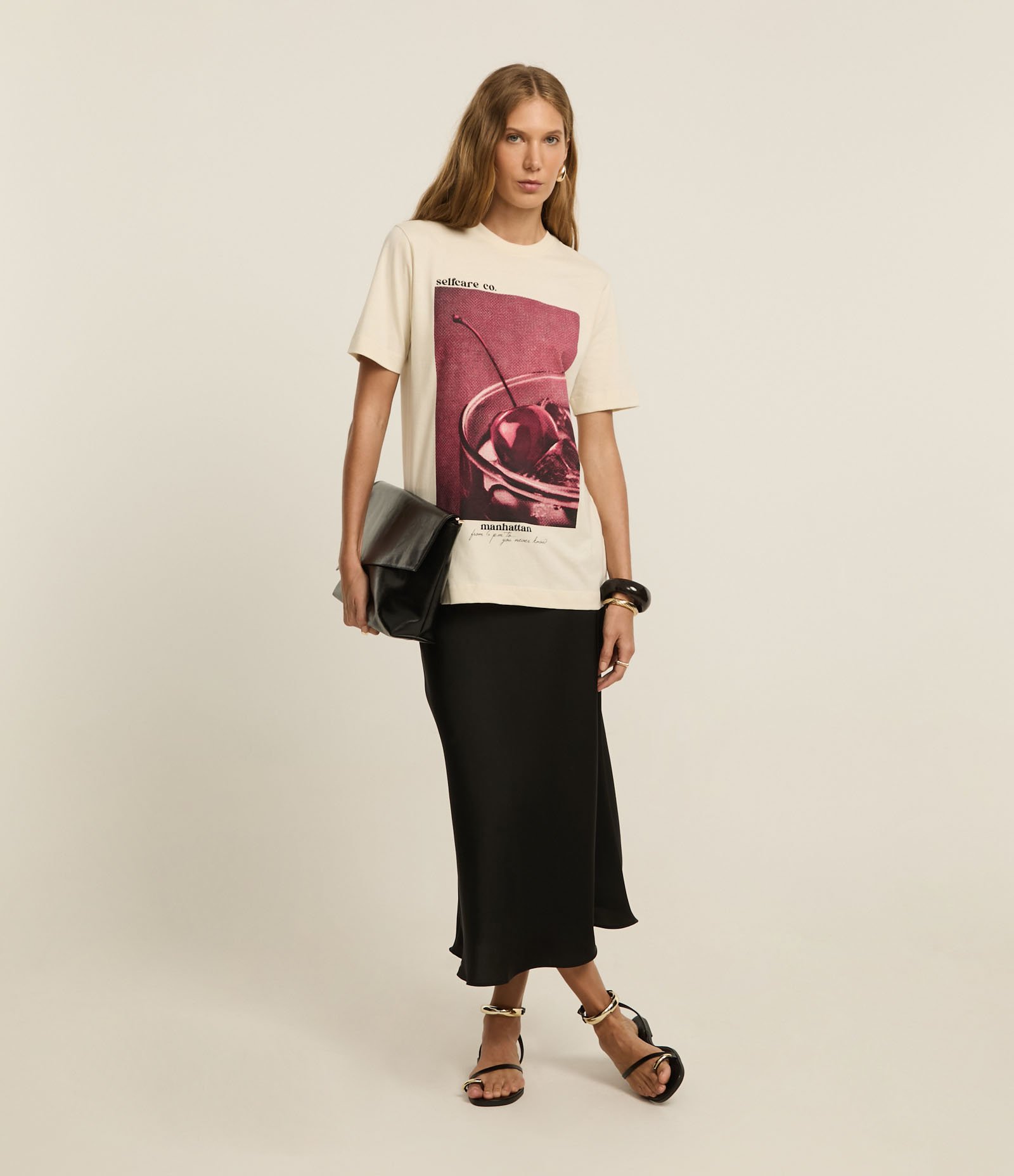 Camiseta em Algodão com Estampa Drink de Cereja Bege 3