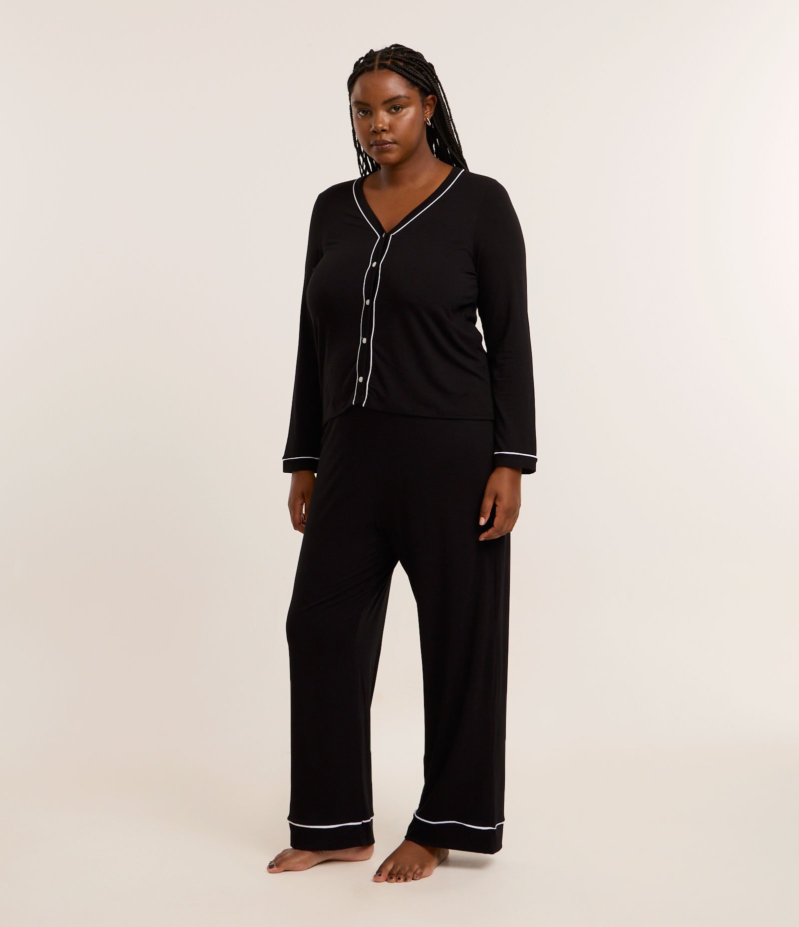 Pijama Longo Viscolycra Detalhes de Listras Curve & Plus Size Preto 1