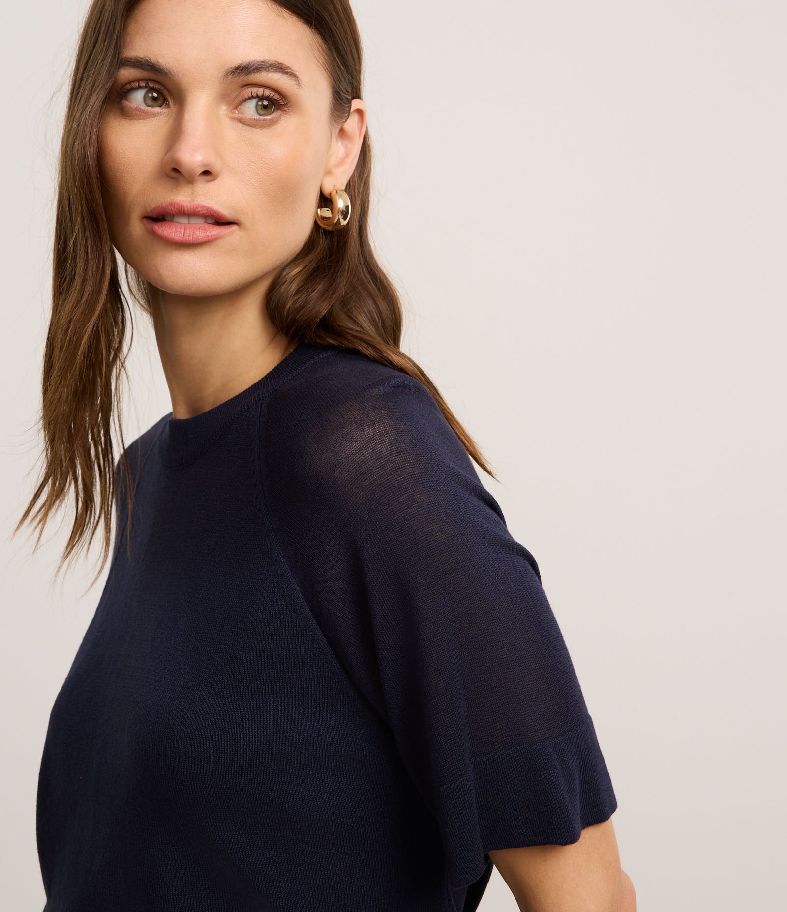 Blusa em Tricô com Cava Raglan e Manga Transparente Azul Marinho 3