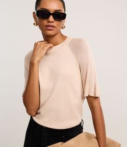 Blusa em Tricô com Cava Raglan e Manga Transparente