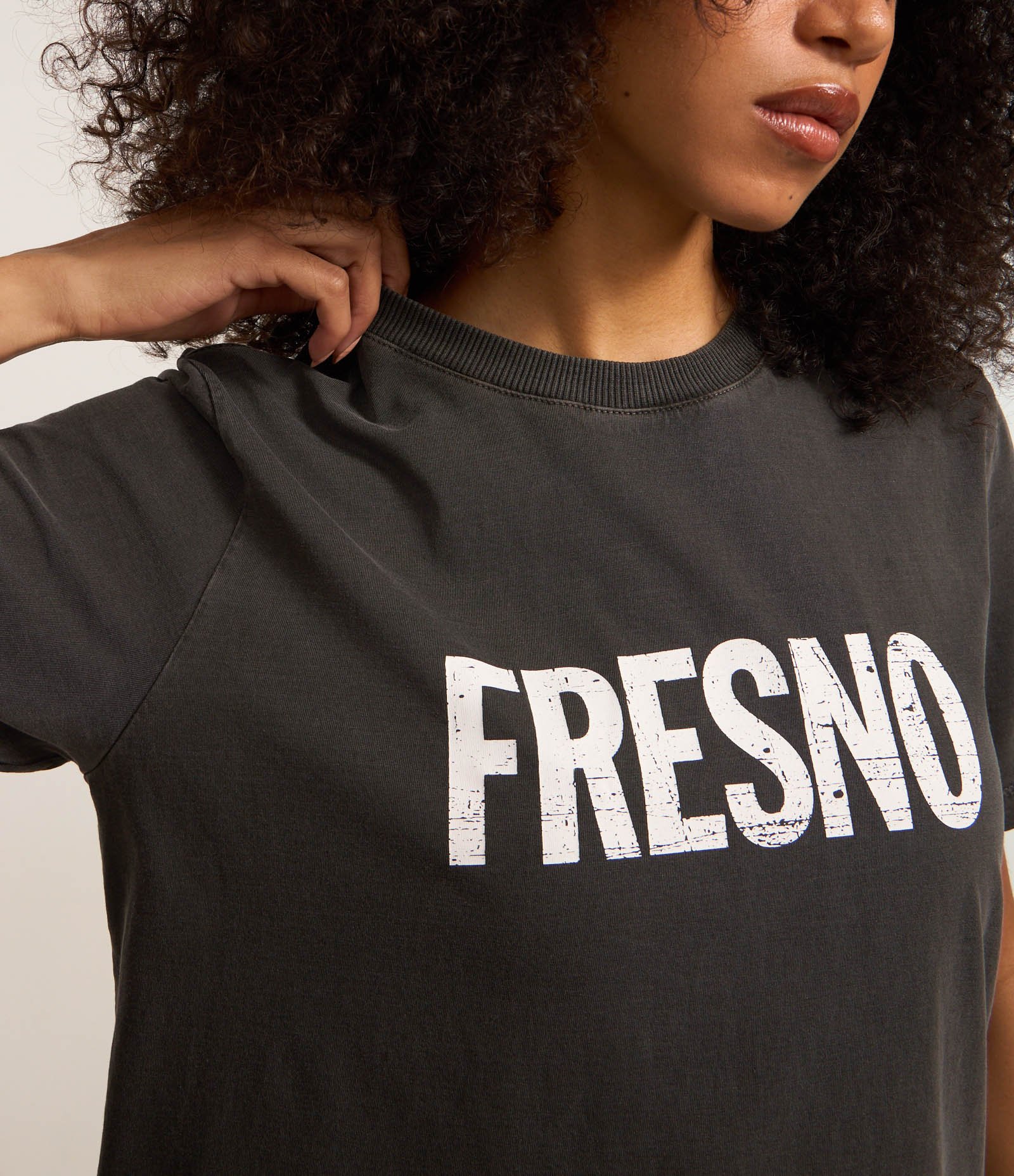 Camiseta Alongada em Algodão com Estampa Fresno Preto 3