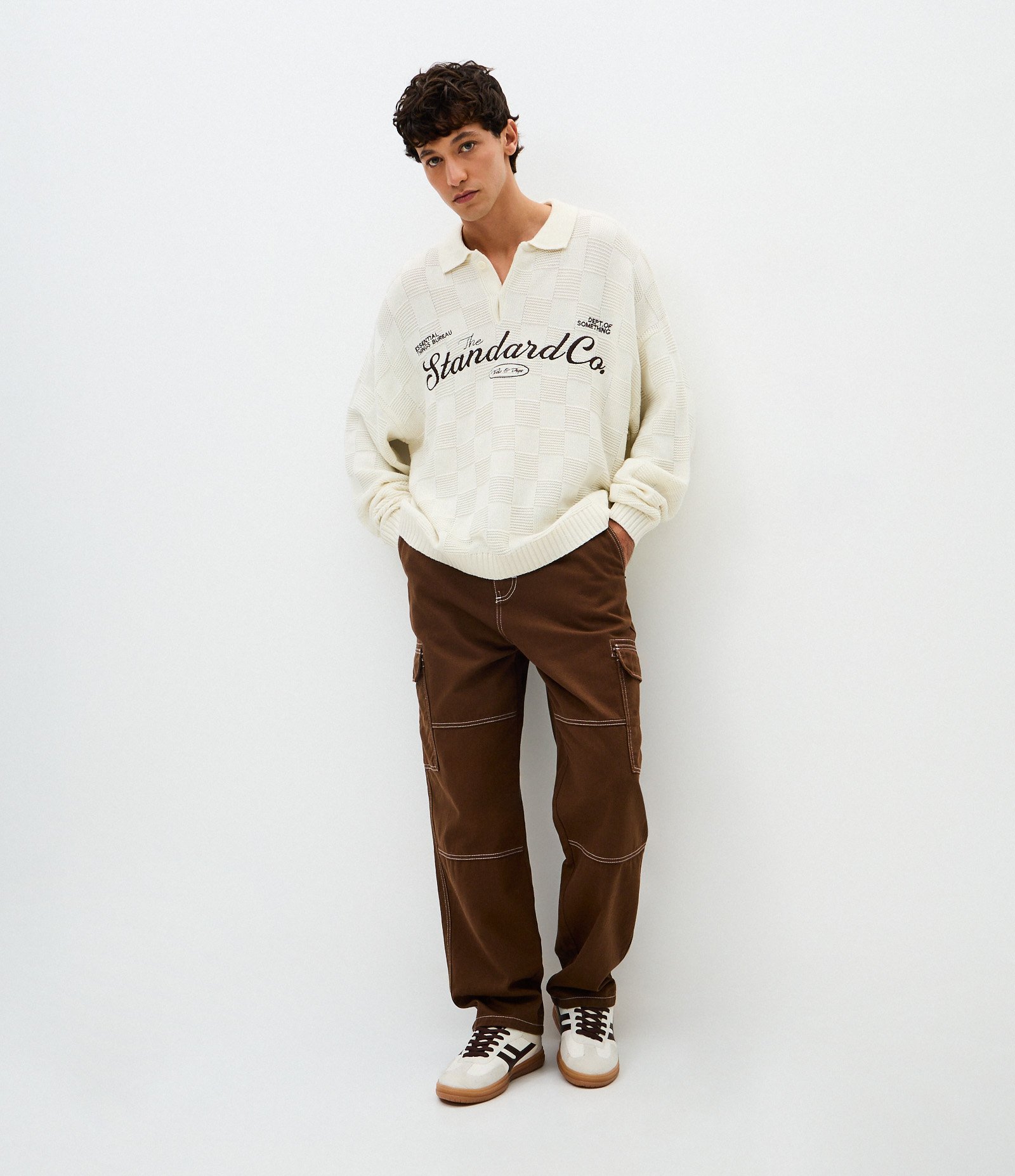 Calça Baggy em Sarja com Pespontos Contrastantes Marrom 1