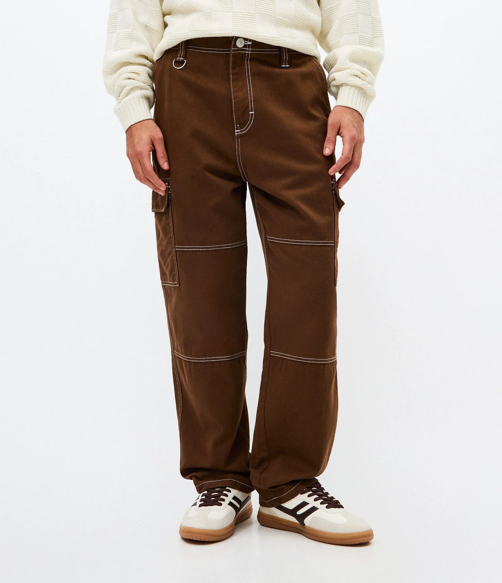 Calça Baggy em Sarja com Pespontos Contrastantes Marrom 2