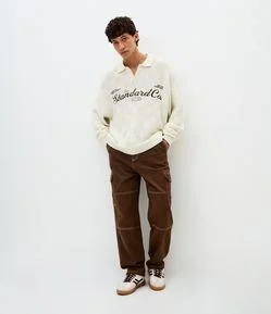 Calça Baggy em Sarja com Pespontos Contrastantes