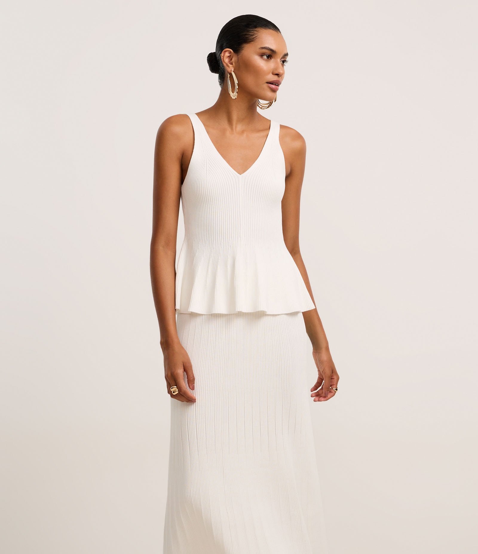 Saia Evasê Midi em Tricô com Elástico no Cós Off White 2