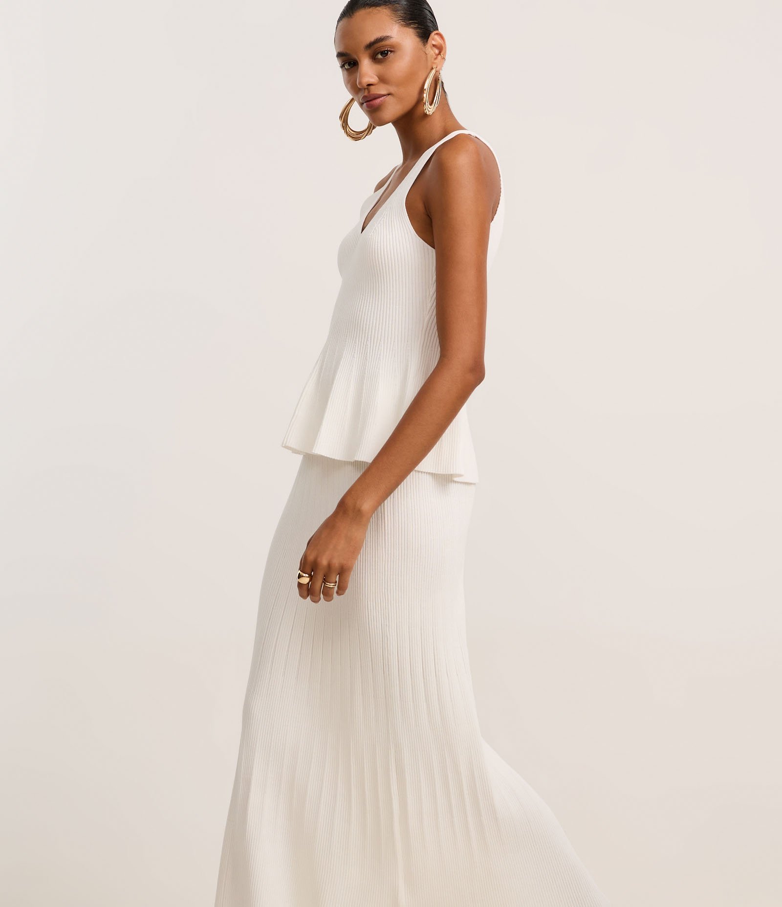 Saia Evasê Midi em Tricô com Elástico no Cós Off White 5