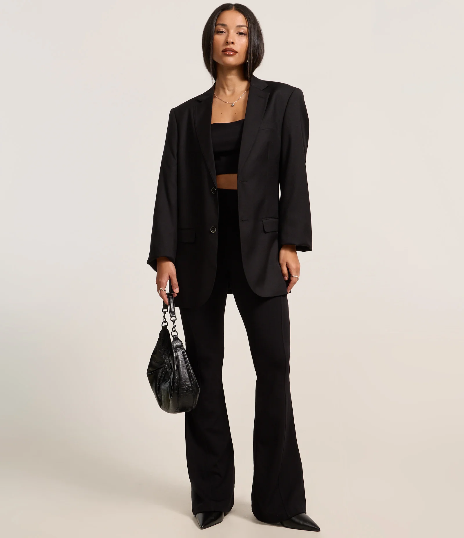 Blusa Cropped em Ponto Roma com Recorte Vazado nas Costas Preto 2