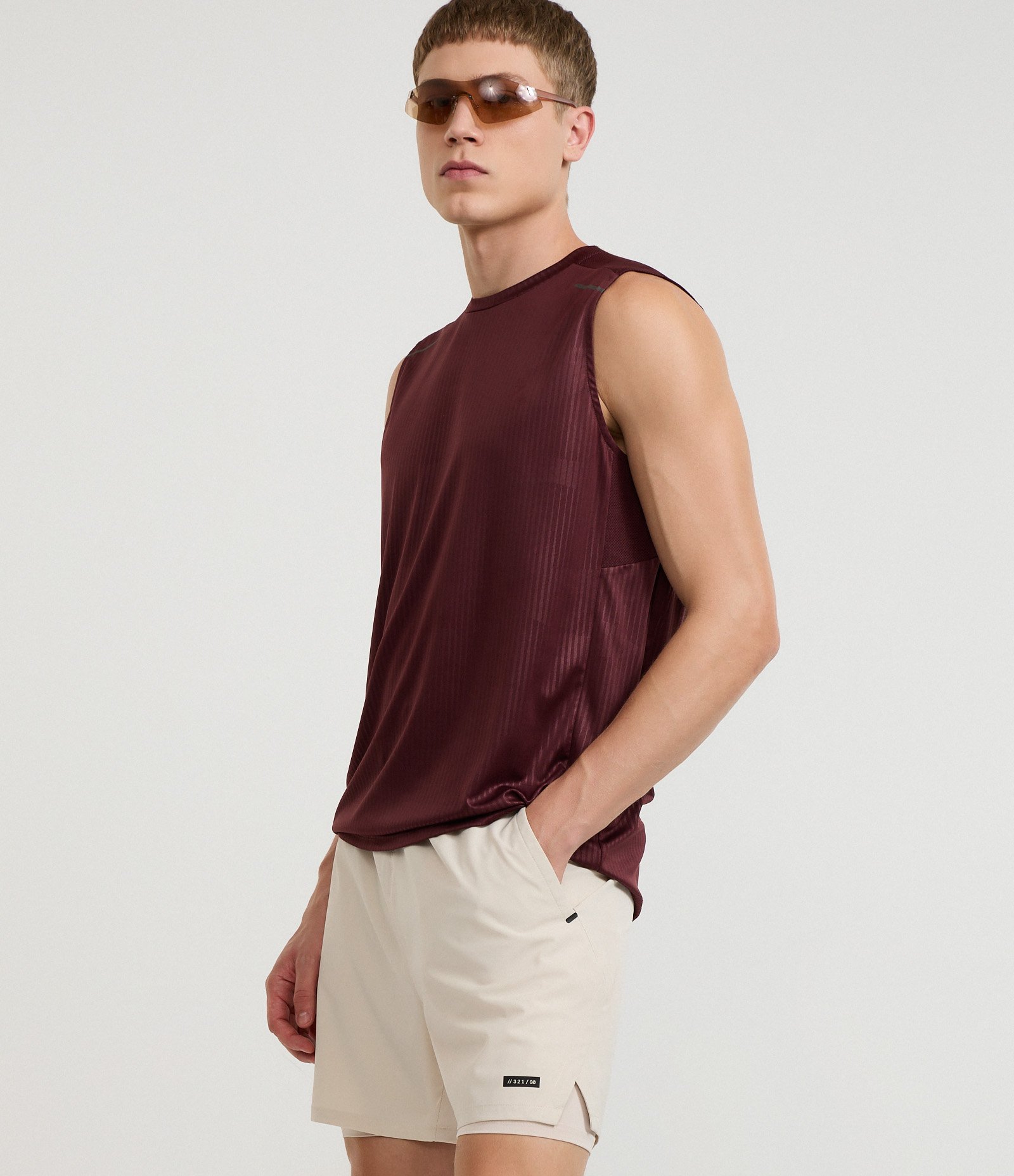 Bermuda Esportiva Corrida com Short de Compressão Bege 7