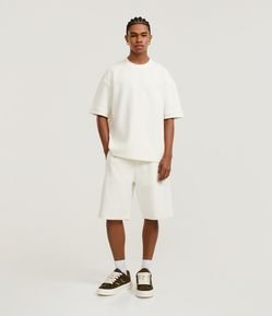 Bermuda em Algodão com Bolsos