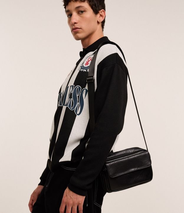 Bolsa Shoulder Bag em PU com Bolso Flap