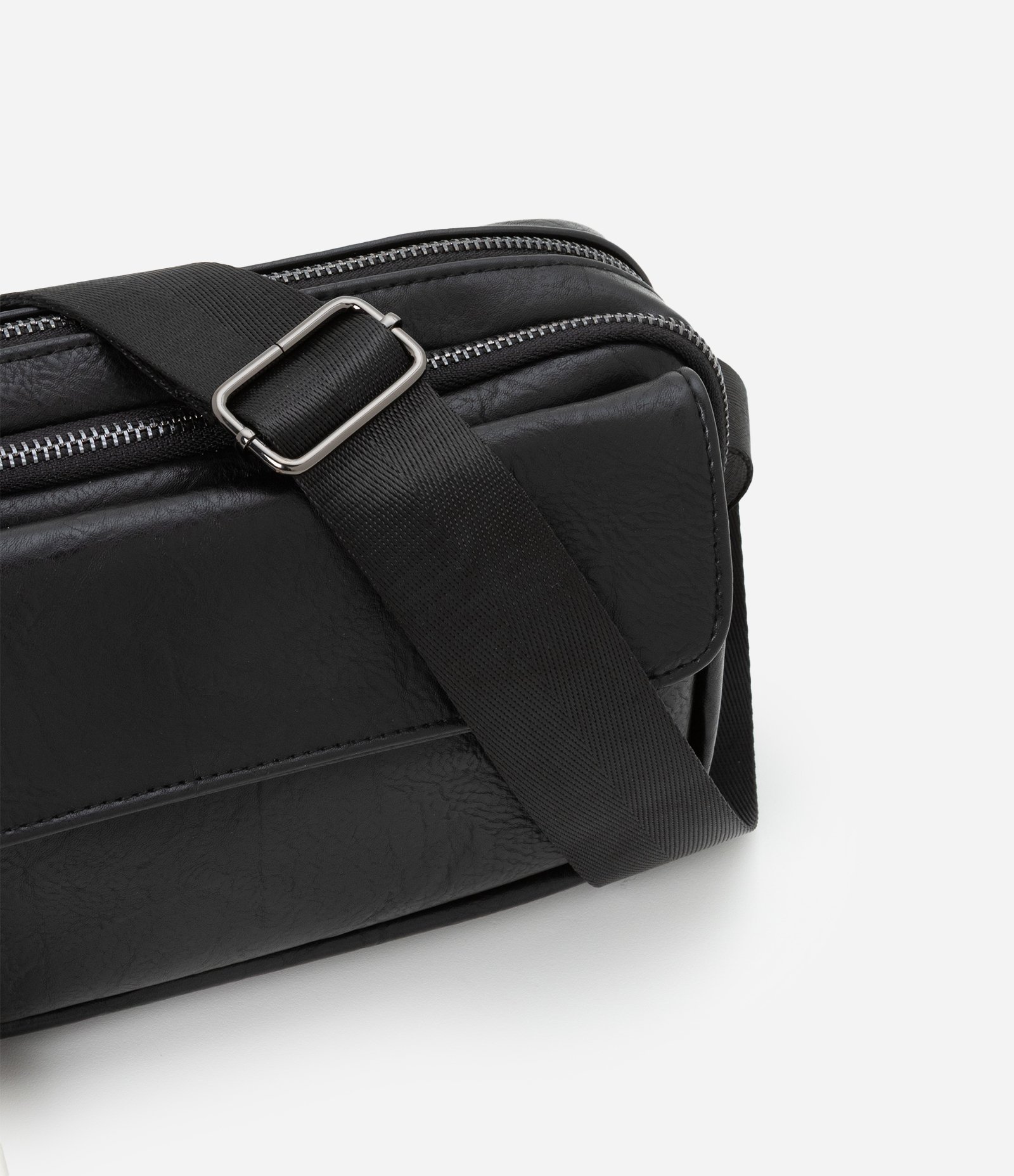 Bolsa Shoulder Bag em PU com Bolso Flap Preto 7