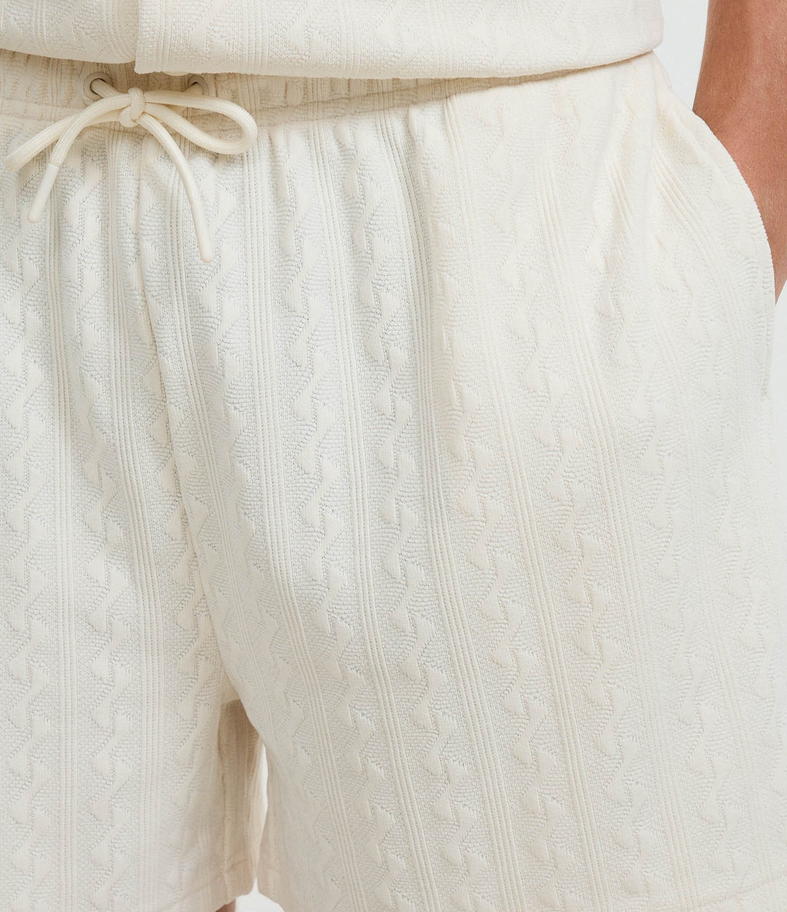 Bermuda em Jacquard Texturizada Off White 3