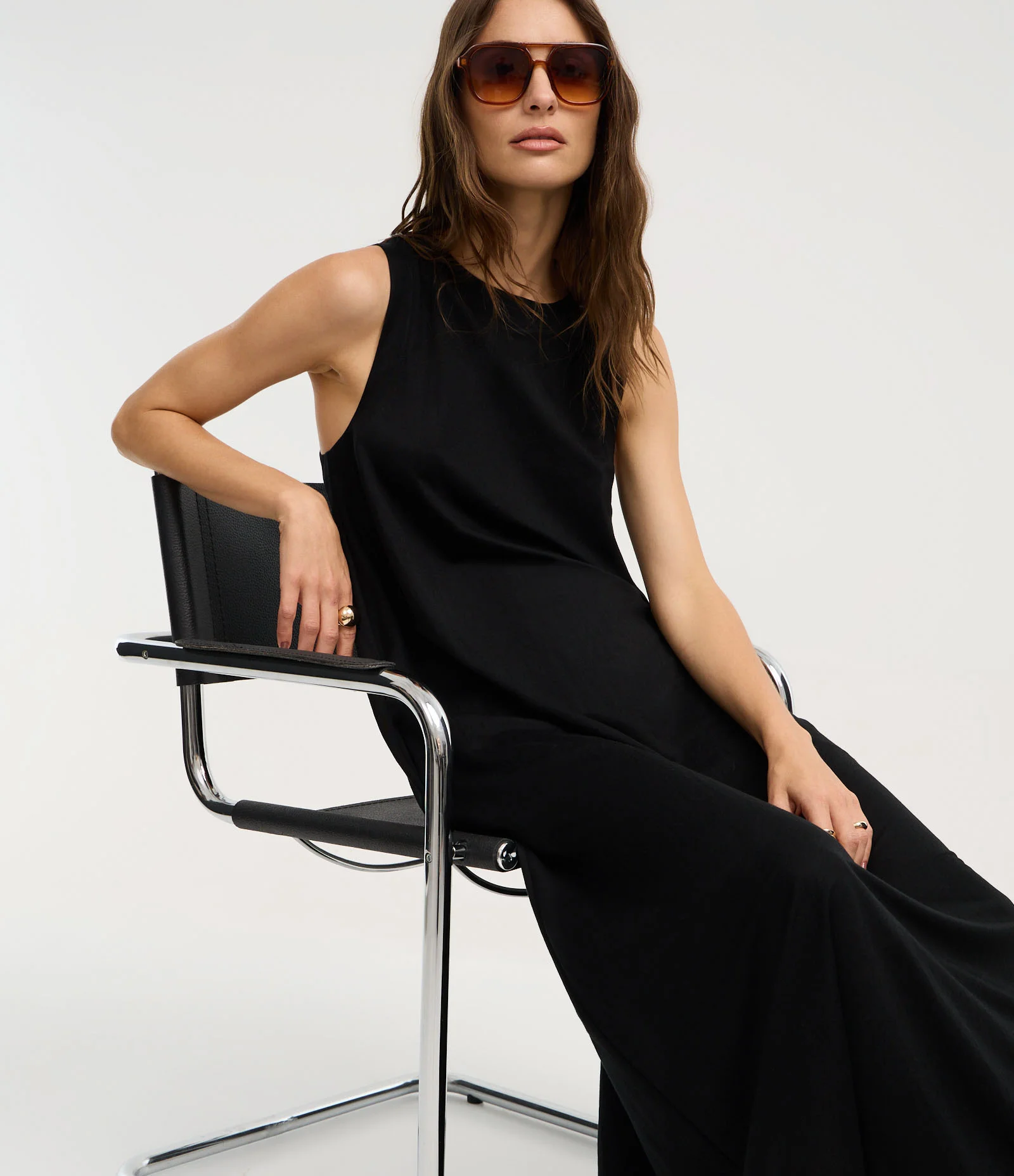 Vestido Evasê Long Midi em Orly com Gola Redonda Preto 5