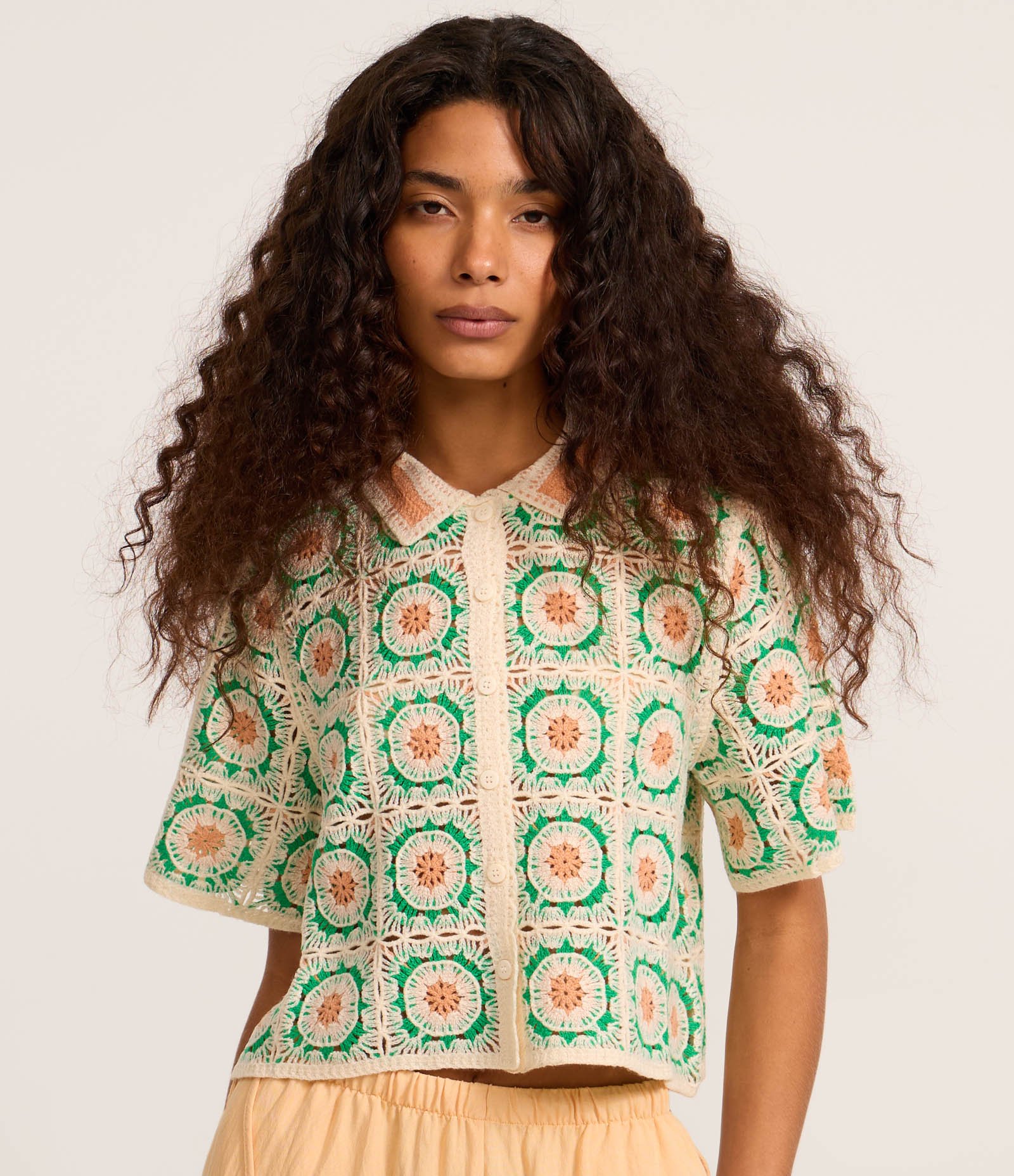 Camisa Box em Tricô com Estampa Geométrica Bege 2