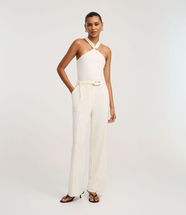 Cor: Branco | Tamanho: 44