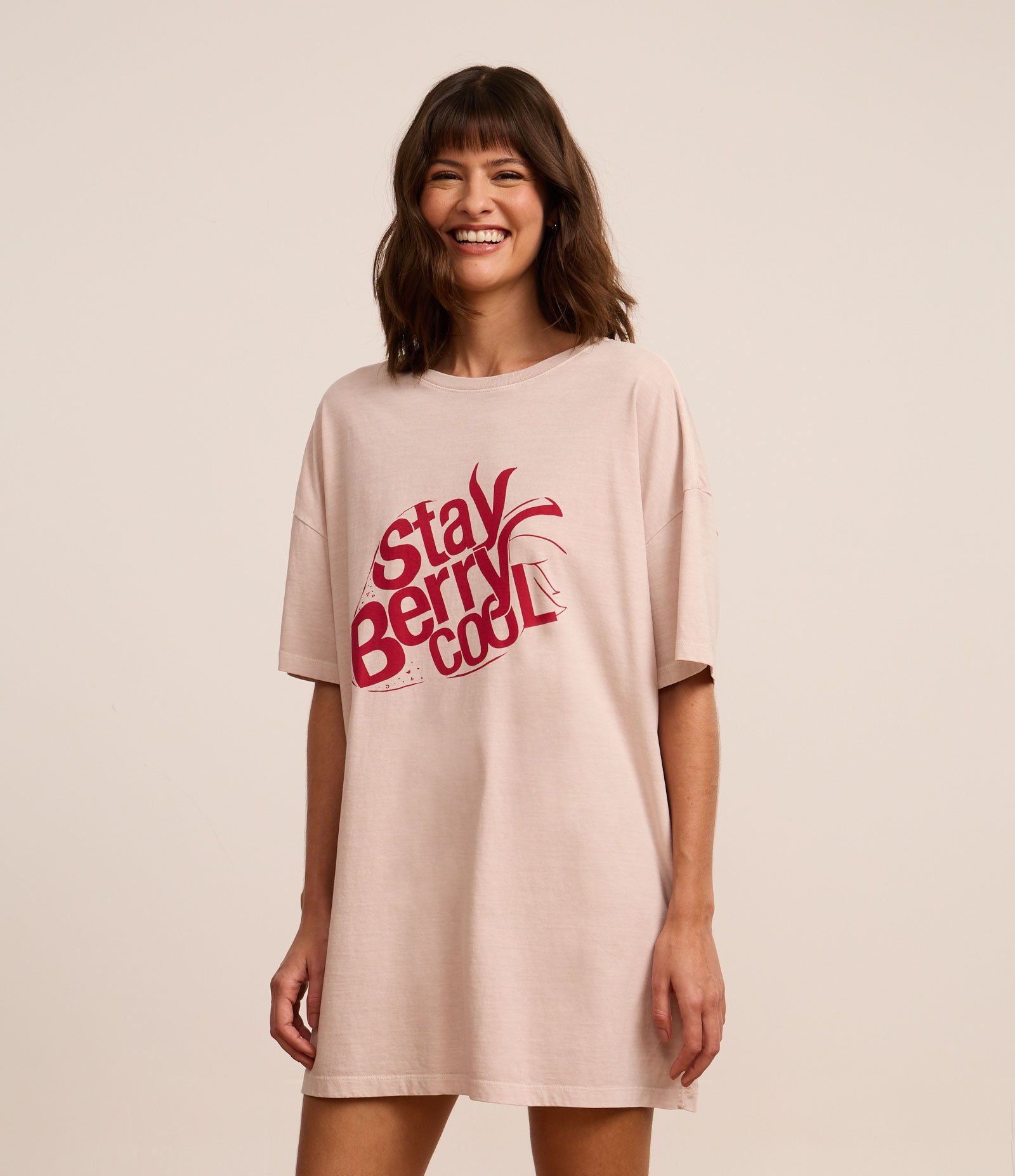 Camisola T-Shirt em Algodão Estonado com Estampa Morango Rosa 1