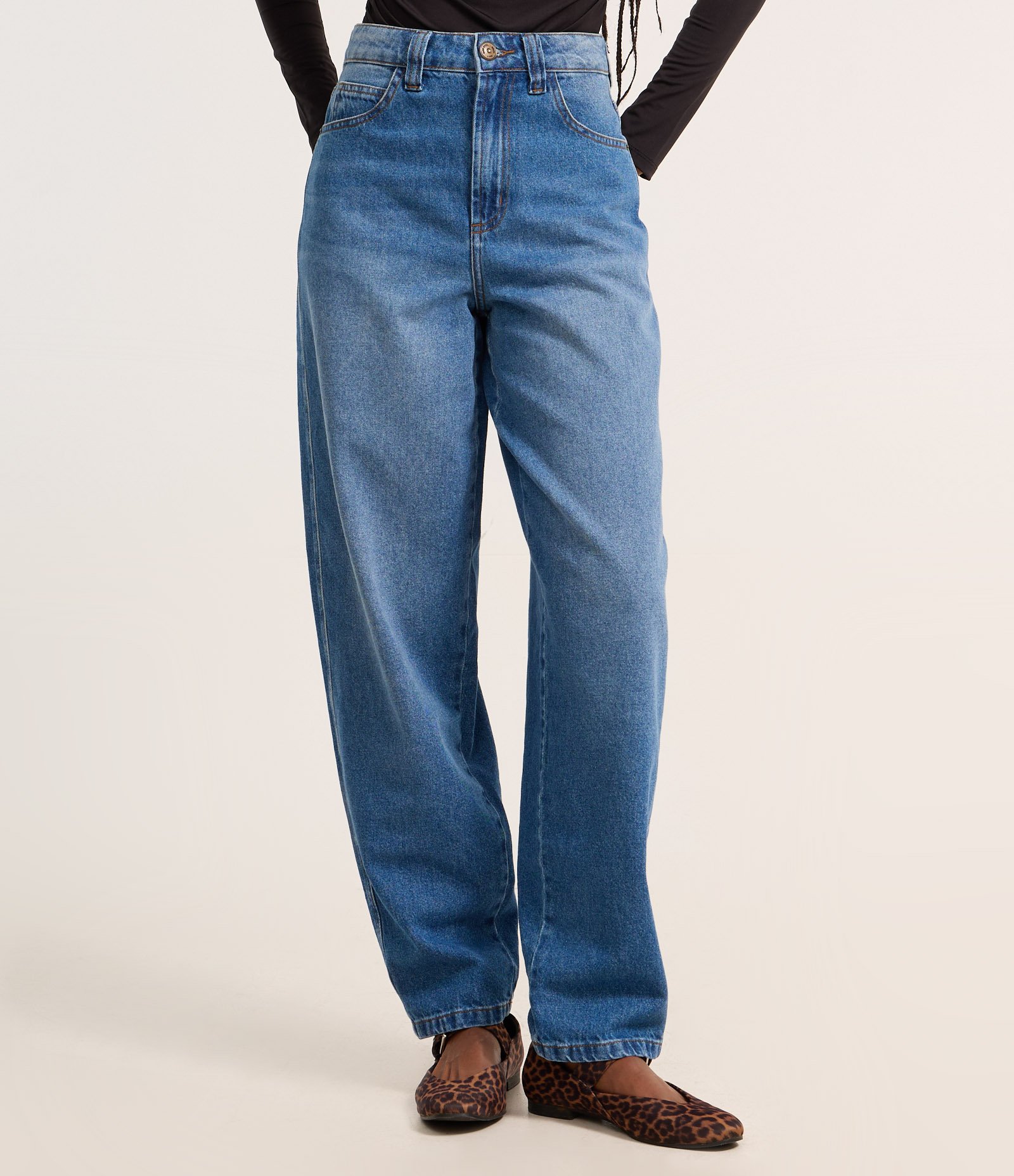 Calça Barrel em Jeans com Bolsos Azul 3