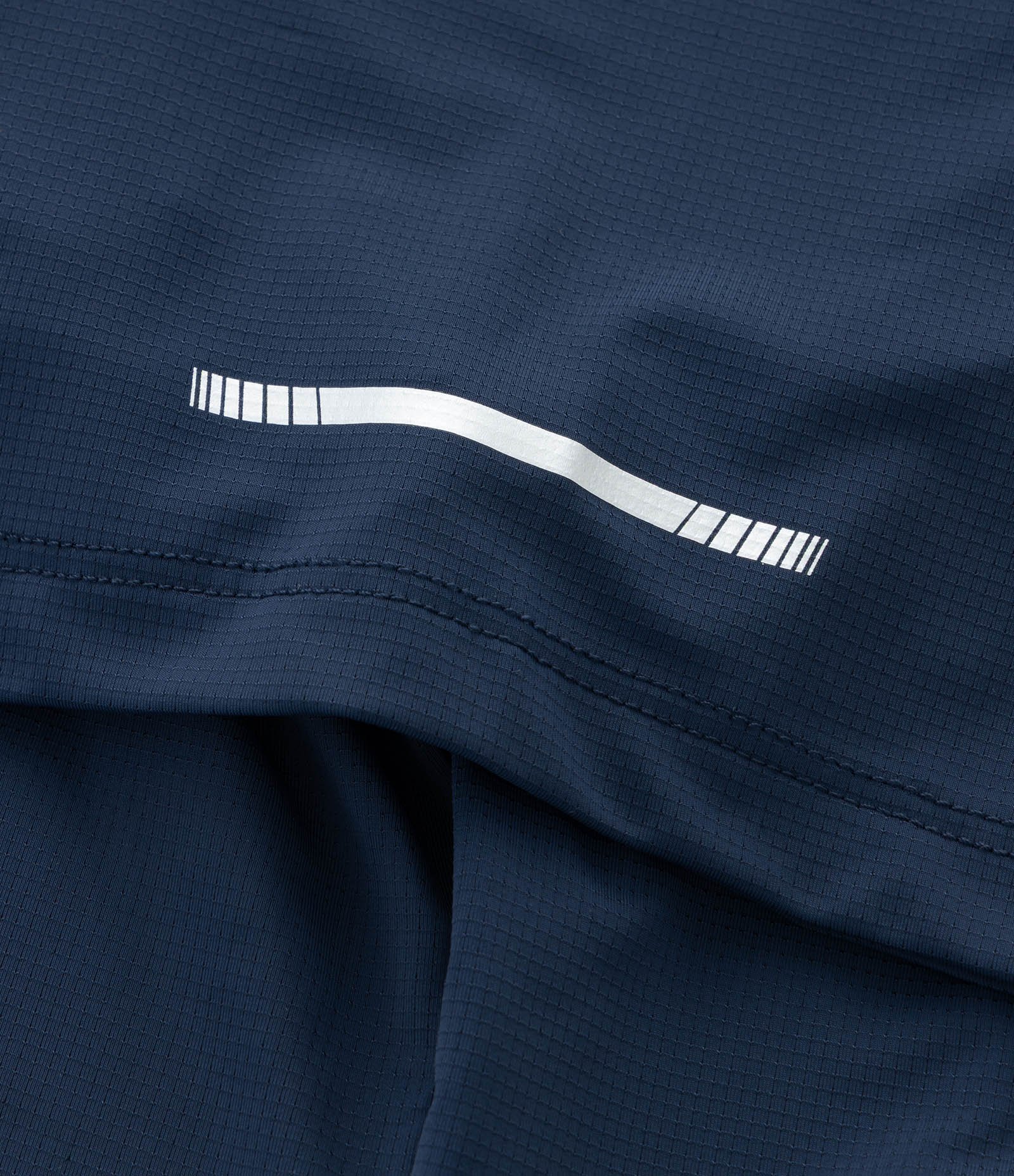 Camiseta Esportiva Regular Texturizada com Detalhe Refletivo Azul Marinho 6