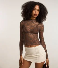 Blusa Transparente em Renda Floral com Golinha Alta