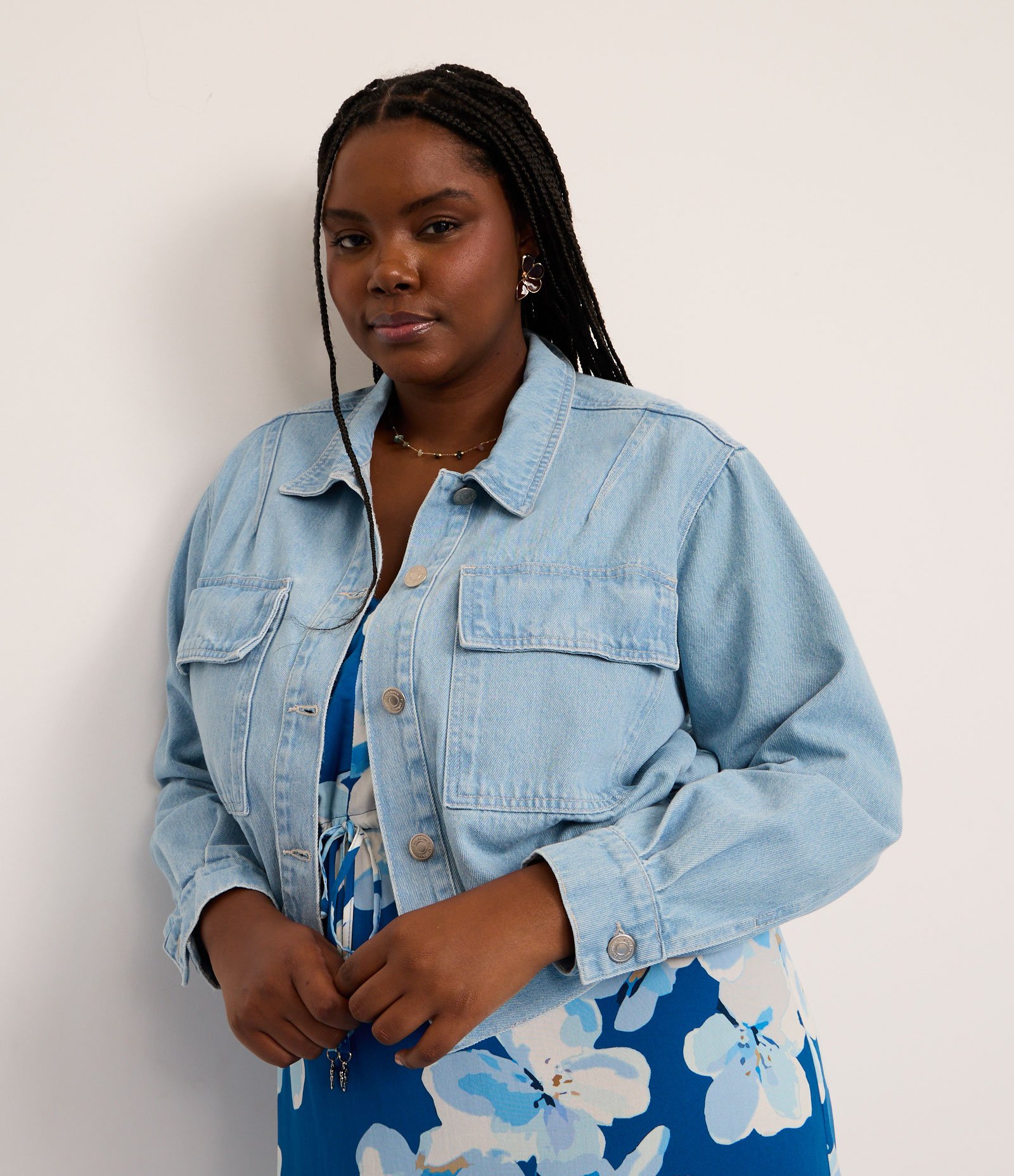 Jaqueta em Jeans com Cós no Elástico Curve & Plus Size Azul 3